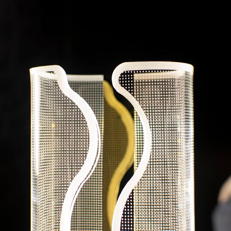 CURVE TABLE LAMP
